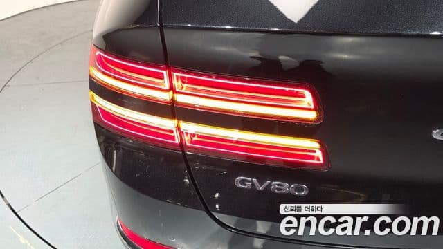 Genesis GV80 2023 — ფოტო 30/35