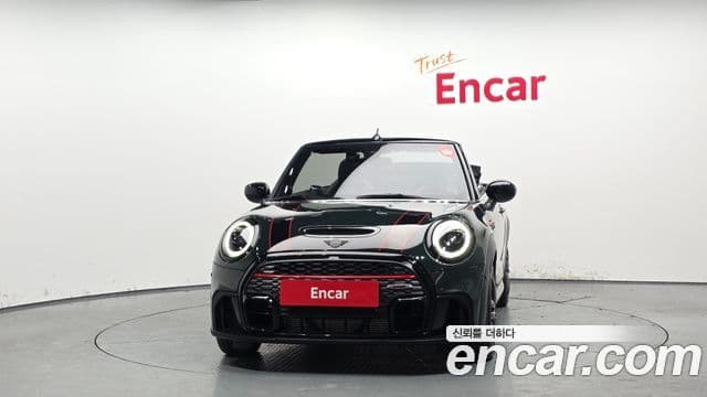 Mini Cooper S Convertible 2023 — ფოტო 8/34
