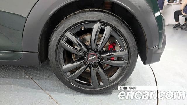 Mini Cooper S Convertible 2023 — ფოტო 24/34
