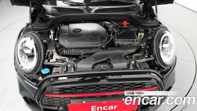 Mini Cooper S Convertible 2023 — ფოტო 16/34