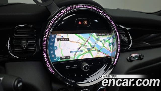 Mini Cooper S Convertible 2023 — ფოტო 19/34