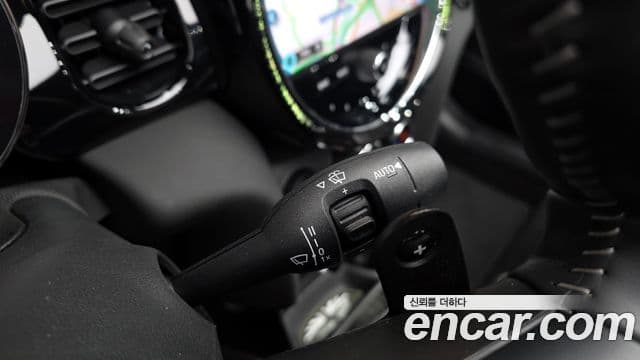 Mini Cooper S Convertible 2023 — ფოტო 4/34
