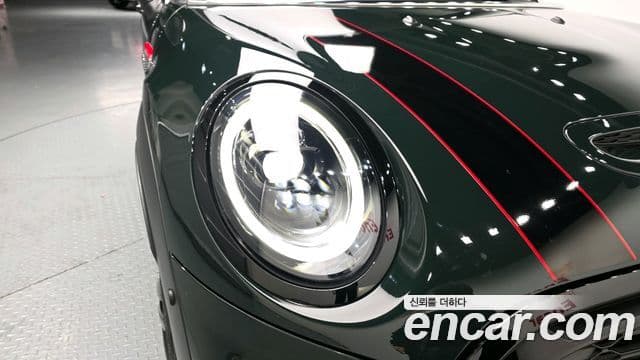 Mini Cooper S Convertible 2023 — ფოტო 32/34