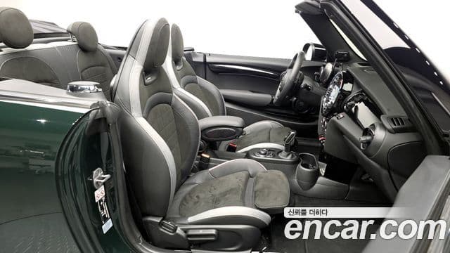 Mini Cooper S Convertible 2023 — ფოტო 7/34