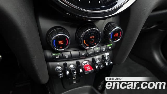 Mini Cooper S Convertible 2023 — ფოტო 17/34