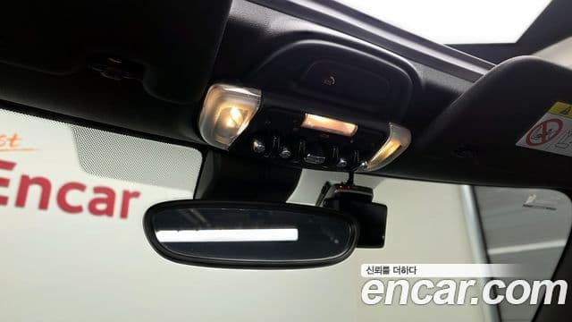 Mini Cooper S Convertible 2023 — ფოტო 11/34
