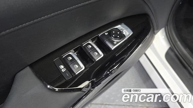 Kia K5 2021 — ფოტო 13/20
