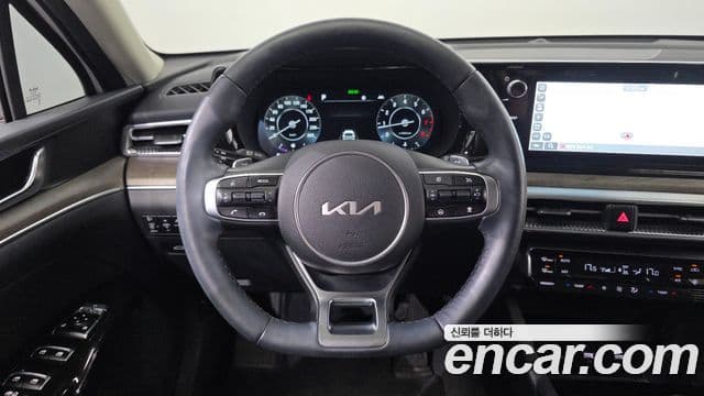 Kia K5 2021 — ფოტო 15/20