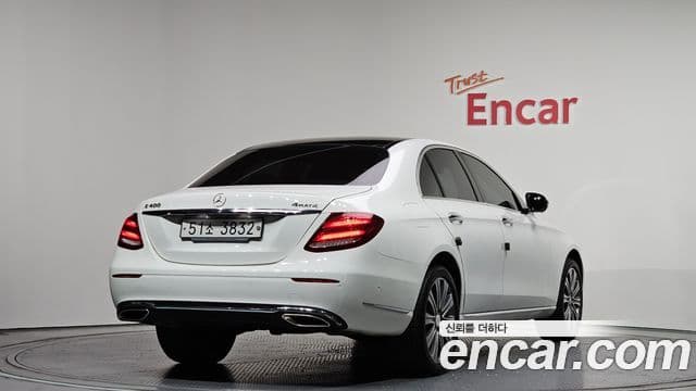 Mercedes-Benz E-Class 2018 — ფოტო 2/20