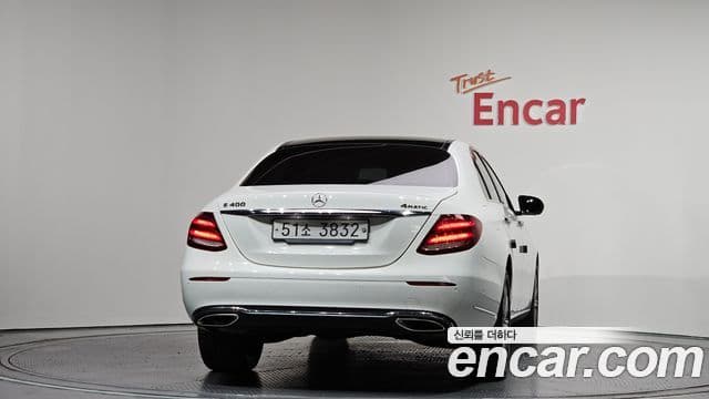 Mercedes-Benz E-Class 2018 — ფოტო 4/20