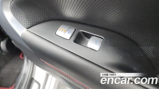 Genesis G70 2019 — ფოტო 18/20