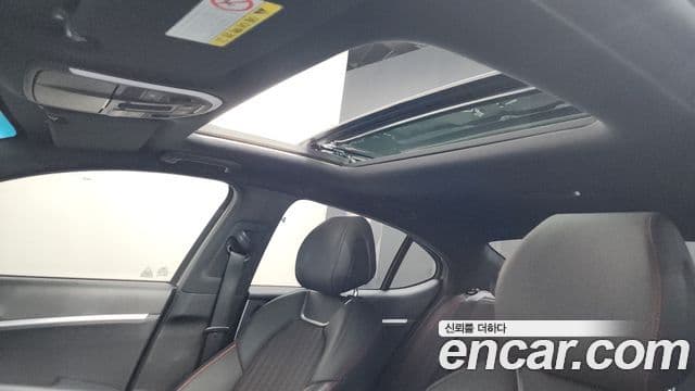 Genesis G70 2019 — ფოტო 19/20