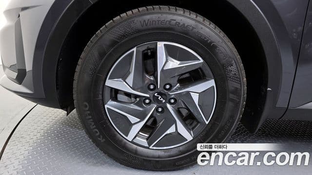 Kia Sorento 2023 — ფოტო 5/20
