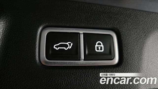 Kia Sorento 2023 — ფოტო 18/20