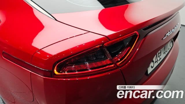 Kia Stinger 2019 — ფოტო 3/37