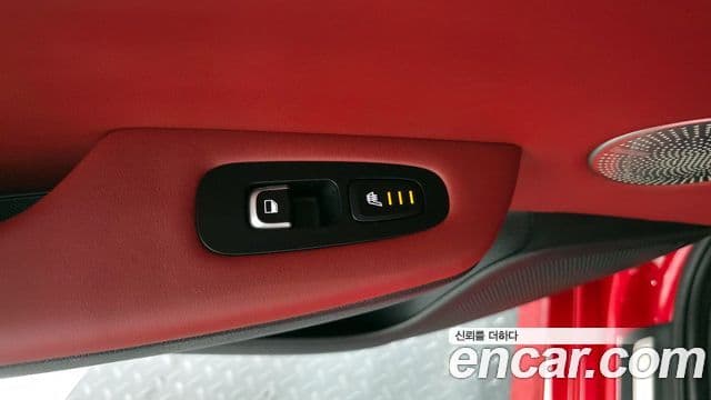 Kia Stinger 2019 — ფოტო 34/37