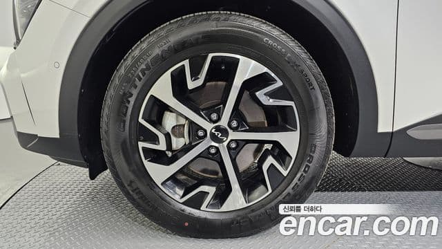 Kia Sportage 2022 — ფოტო 5/20