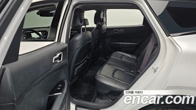 Kia Sportage 2022 — ფოტო 11/20