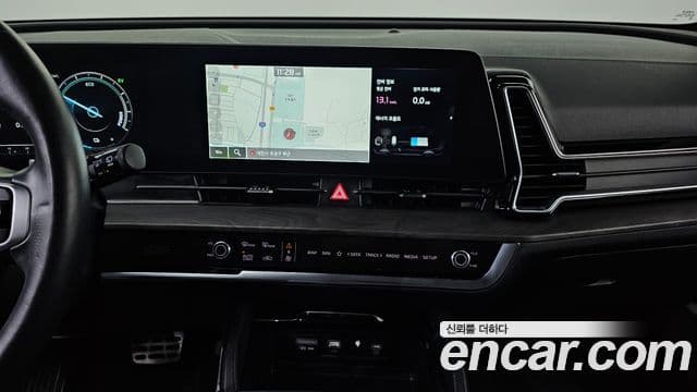 Kia Sportage 2022 — ფოტო 14/20