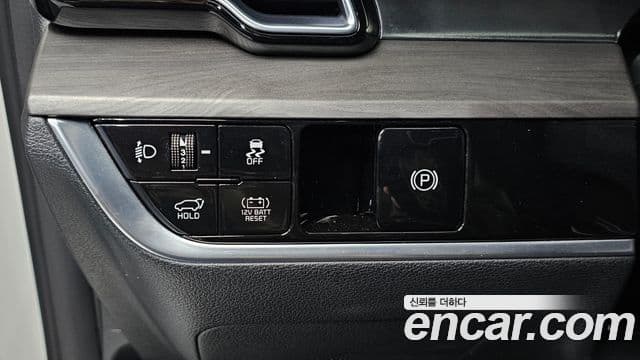 Kia Sportage 2022 — ფოტო 19/20