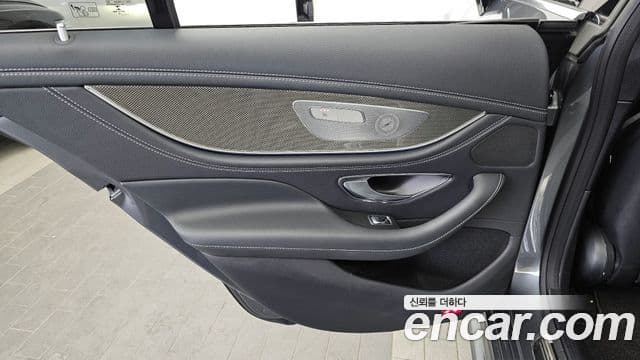 Mercedes-Benz CLS-Class 2019 — Photo 33/36