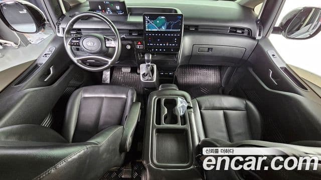 Hyundai Staria 2022 — ფოტო 7/20