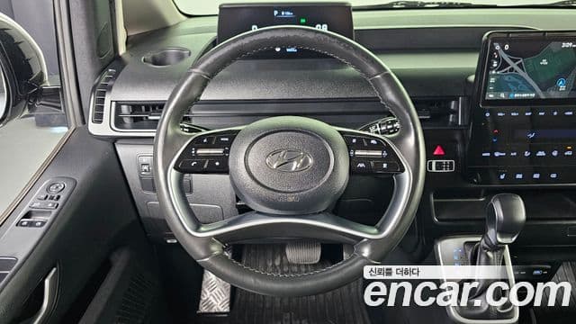 Hyundai Staria 2022 — ფოტო 15/20