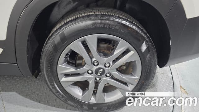 Kia Seltos 2019 — Şəkil 17/30