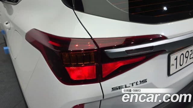 Kia Seltos 2019 — Şəkil 24/30