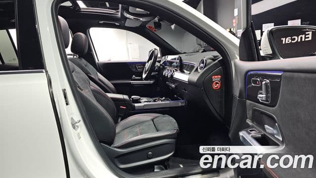 Mercedes-Benz GLB-Class 2021 — ფოტო 9/20