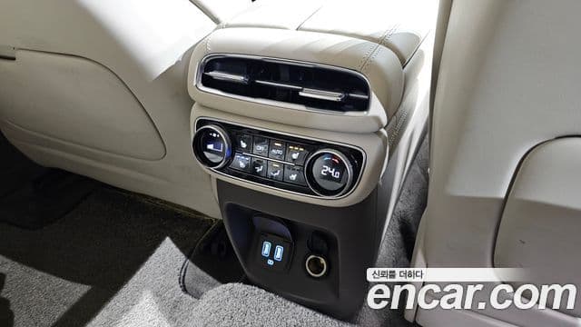 Genesis GV80 2023 — ფოტო 18/20