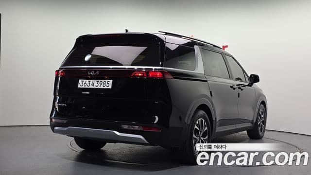 Kia Carnival 2023 — Фото 2/20