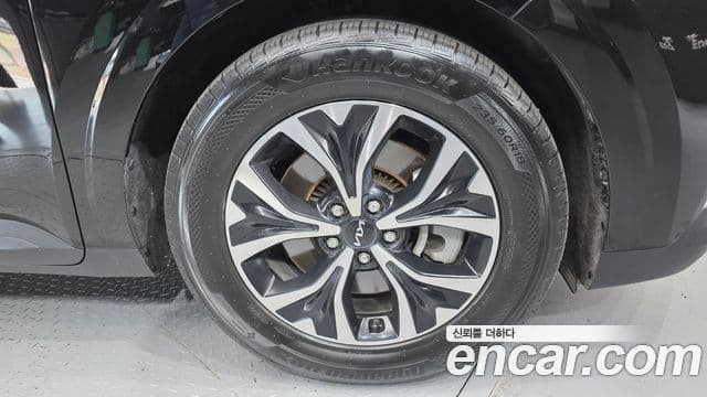 Kia Carnival 2023 — Фото 5/20