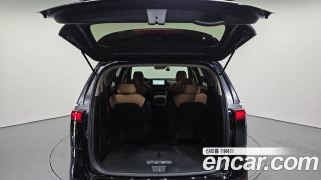 Kia Carnival 2023 — Фото 20/20
