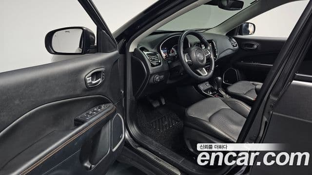 Jeep Compass 2021 — Şəkil 10/20