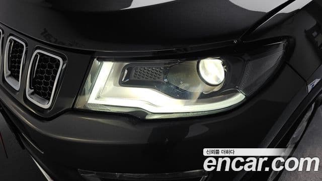 Jeep Compass 2021 — Photo 4/32