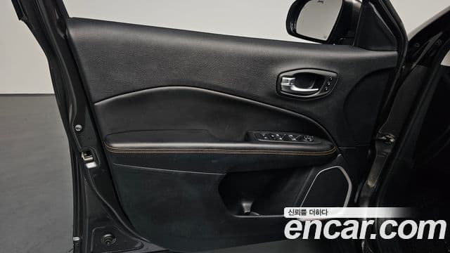 Jeep Compass 2021 — Photo 32/32