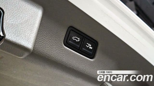 Kia Carnival 2021 — Фото 19/20