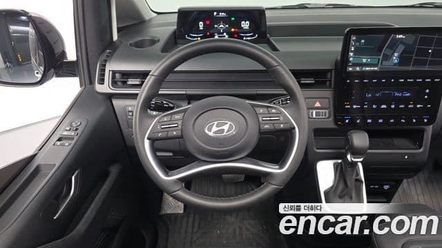 Hyundai Staria 2025 — Фото 13/20