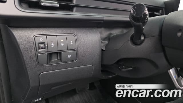 Hyundai Staria 2025 — Фото 18/20