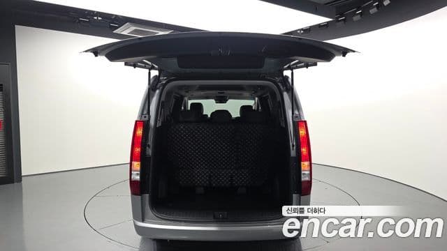 Hyundai Staria 2025 — Фото 20/20