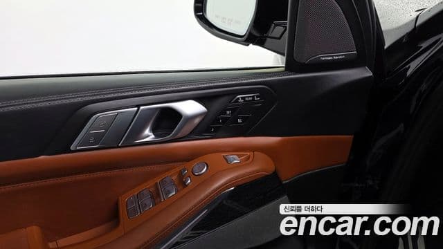 BMW X7 2021 — Şəkil 12/31