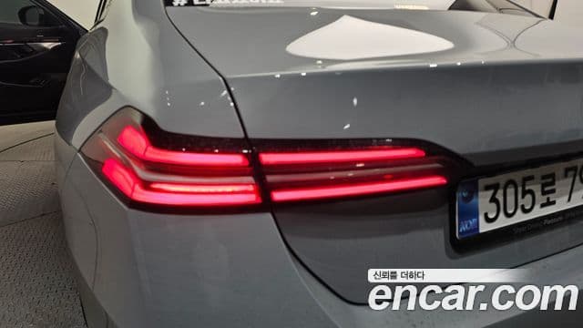 BMW 5 Series 2025 — ფოტო 4/30