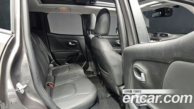 Jeep Renegade 2020 — Şəkil 12/20