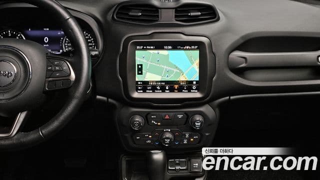 Jeep Renegade 2020 — Фото 17/20