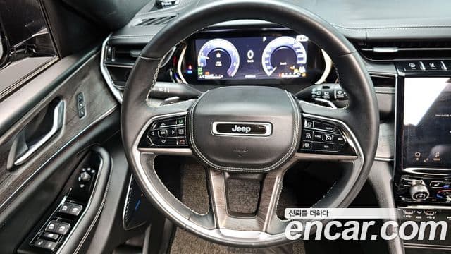 Jeep Grand Cherokee 2022 — Фото 12/20
