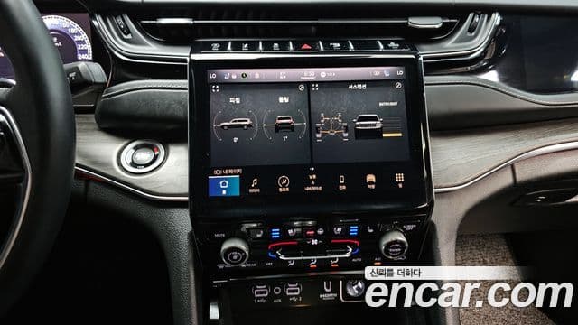 Jeep Grand Cherokee 2022 — Фото 13/20