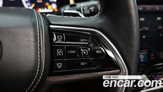 Jeep Grand Cherokee 2022 — Фото 16/20