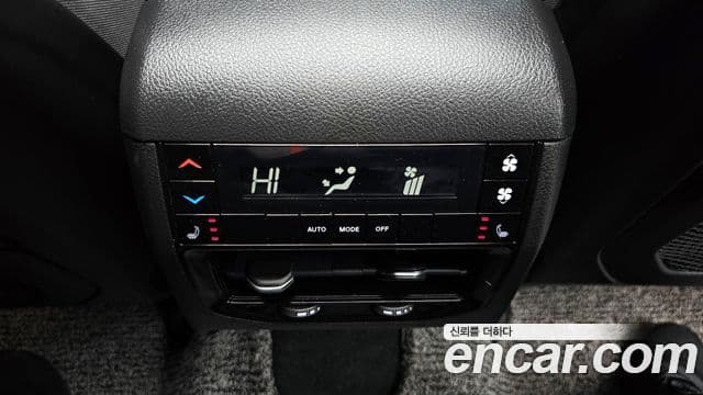 Jeep Grand Cherokee 2022 — Фото 18/20