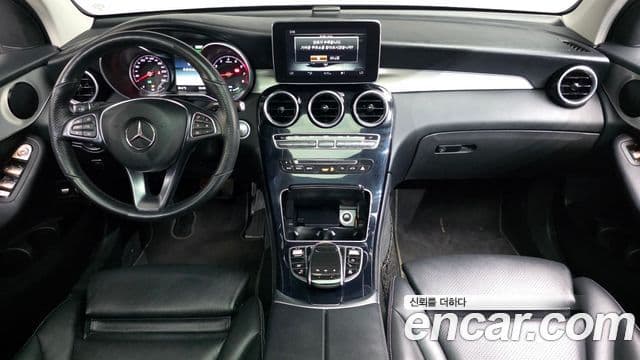Mercedes-Benz GLC-Class 2019 — Şəkil 7/20